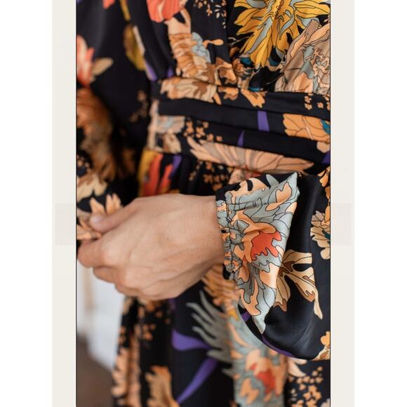 Pinch Abigail Black Floral Satin Maxi Dress Small - Picture 4 of 9